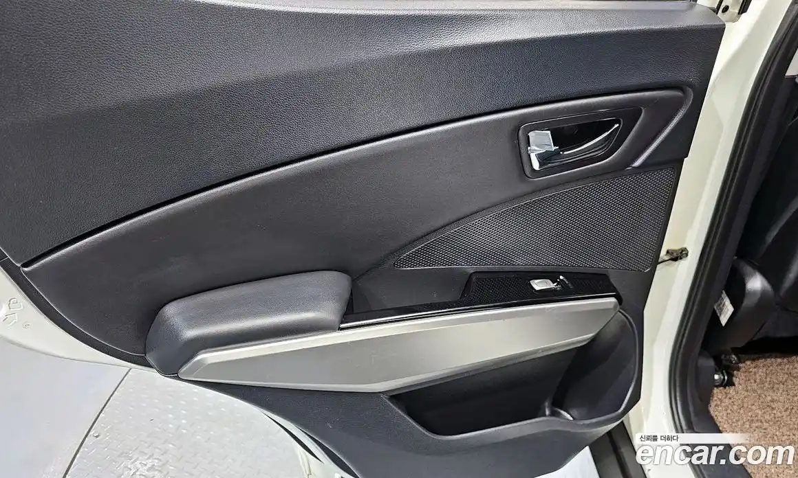 SsangYong TIBOLI 2016 1.6 автомат (гидро), фото 15