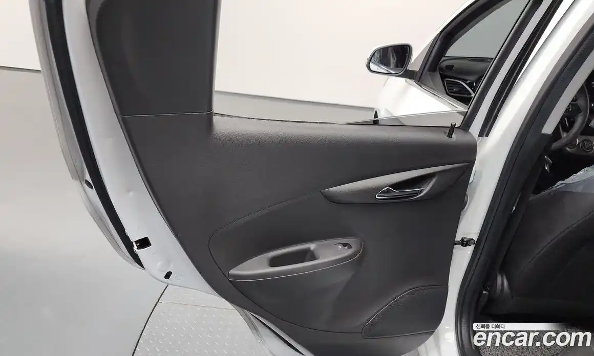 Chevrolet Spark 2021 1.0 автомат (гидро), фото 14