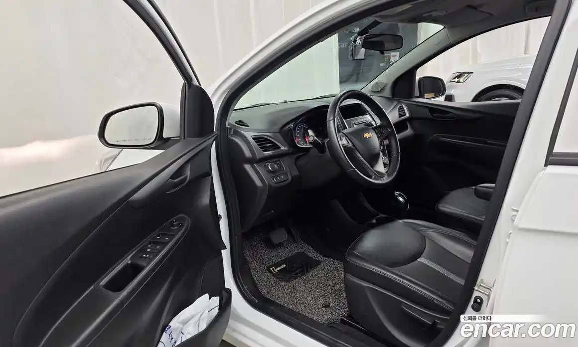 Chevrolet Spark 2019 1.0 автомат (гидро), фото 13