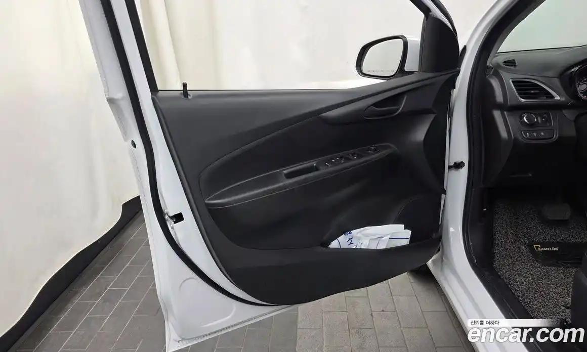 Chevrolet Spark 2019 1.0 автомат (гидро), фото 14