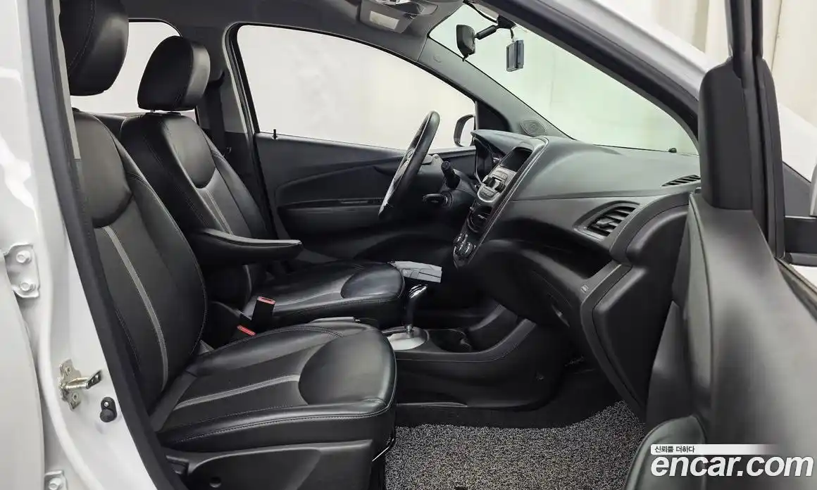 Chevrolet Spark 2019 1.0 автомат (гидро), фото 17