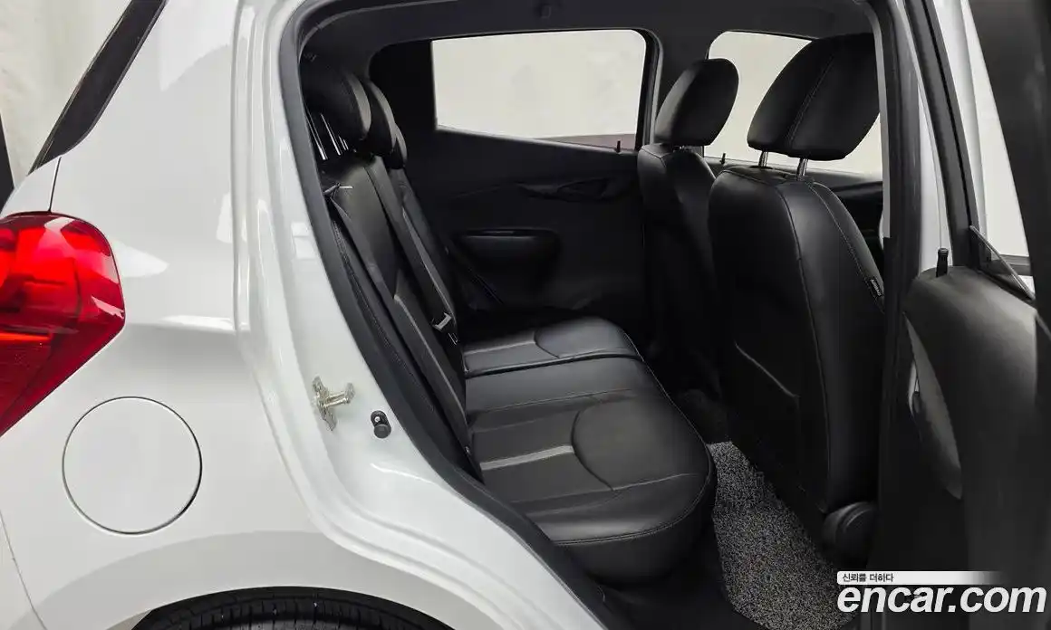 Chevrolet Spark 2019 1.0 автомат (гидро), фото 18