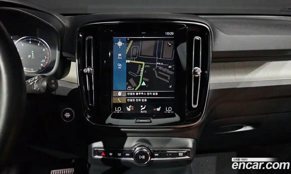 Volvo XC40 2020 2.0 автомат (гидро), фото 20