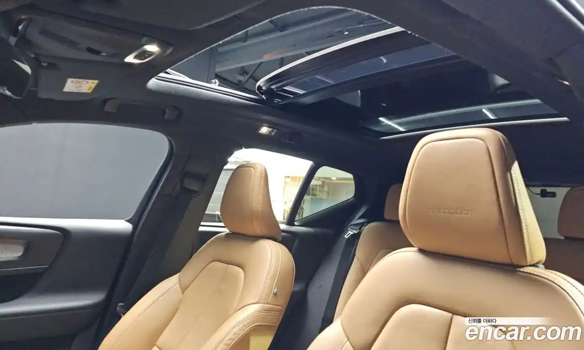 Volvo XC40 2020 2.0 автомат (гидро), фото 24