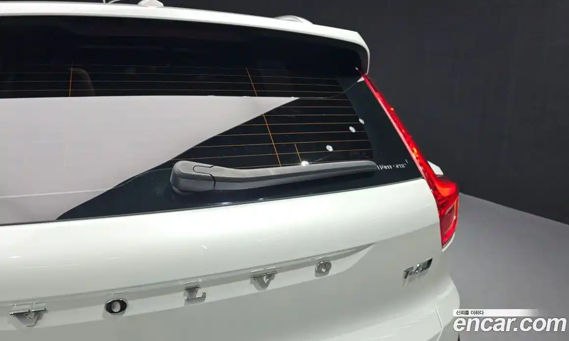 Volvo XC40 2020 2.0 автомат (гидро), фото 35
