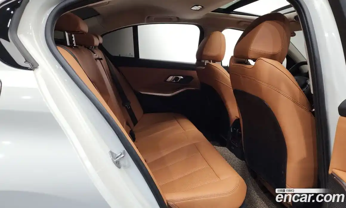 BMW 3 серия 2025 2.0 автомат (гидро), фото 18