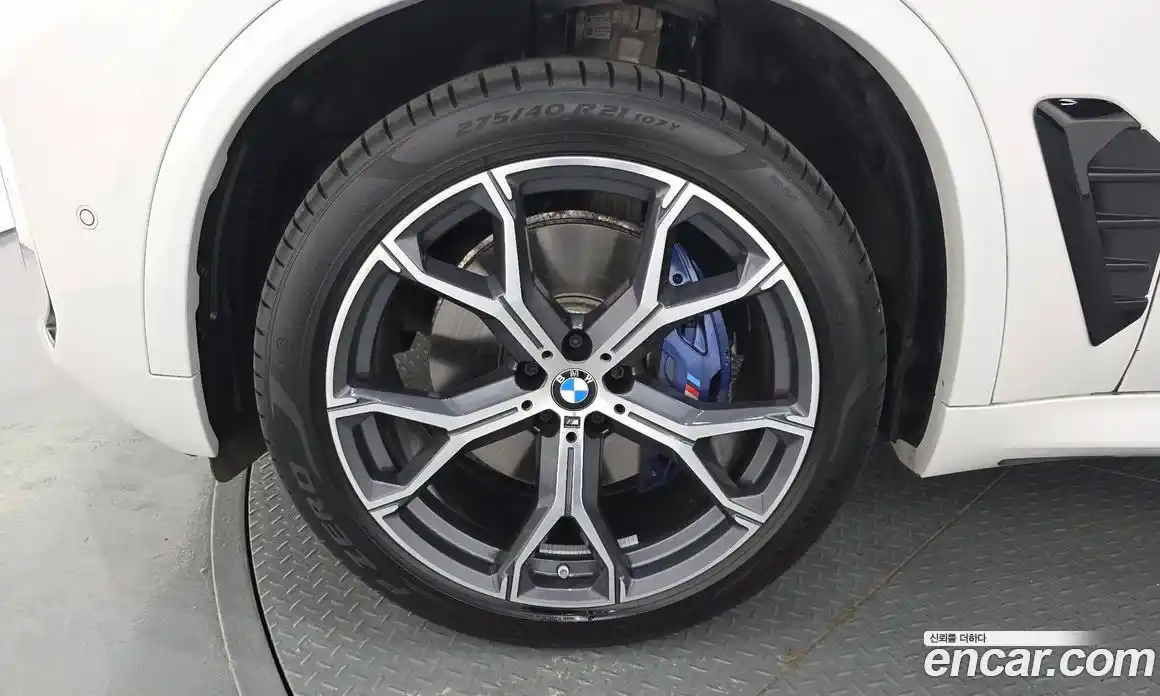 BMW X5 2025 3.0 автомат (гидро), фото 5