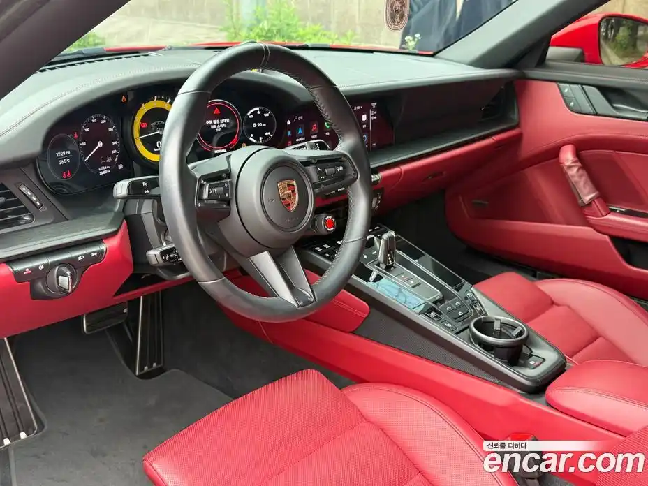 Porsche 911 2023 3.6 автомат (гидро), фото 17