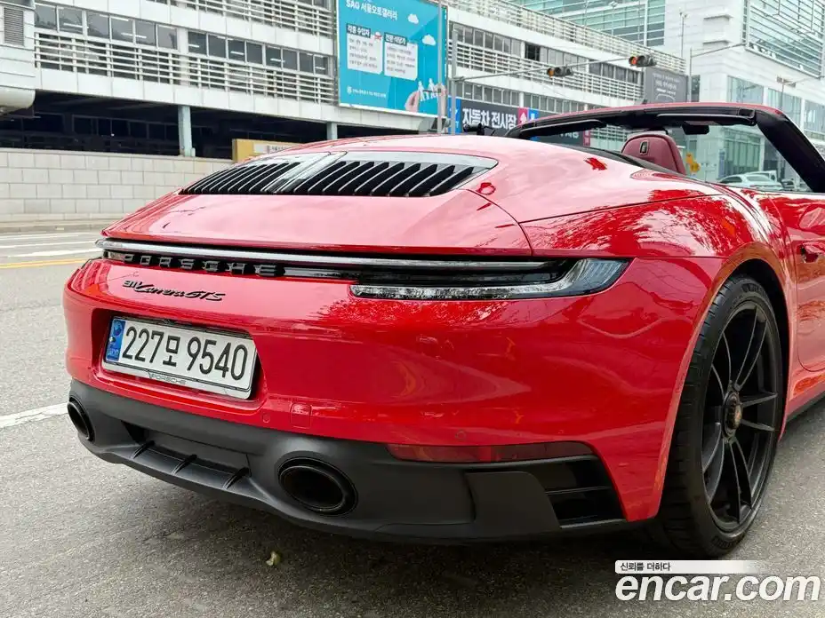 Porsche 911 2023 3.6 автомат (гидро), фото 20
