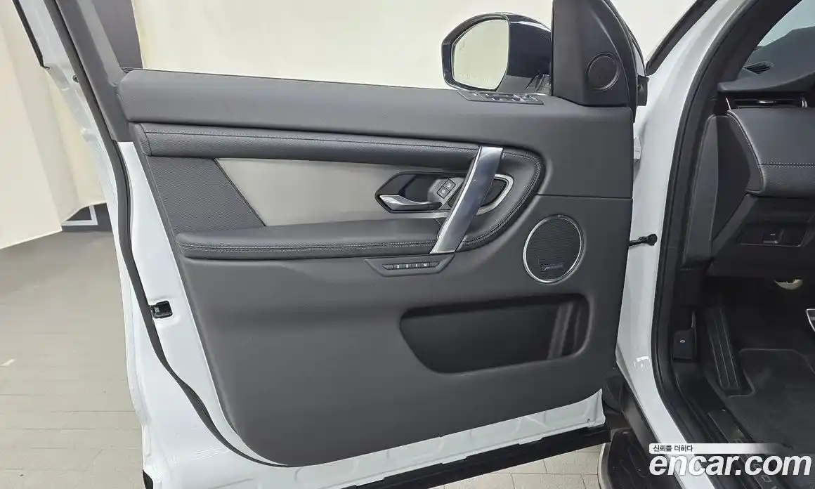 Land Rover Discovery Sport 2025 2.0 автомат (гидро), фото 14