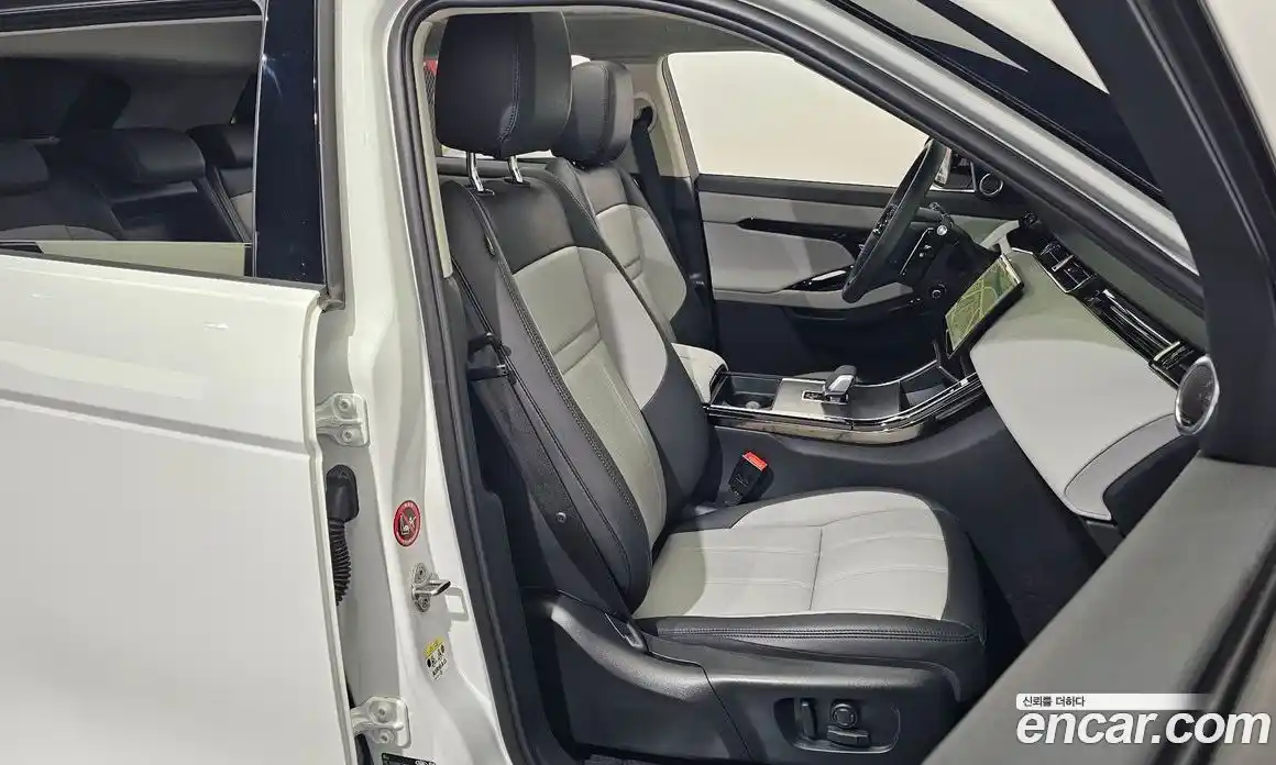 Land Rover Range Rover Evoque 2025 2.0 автомат (гидро), фото 12