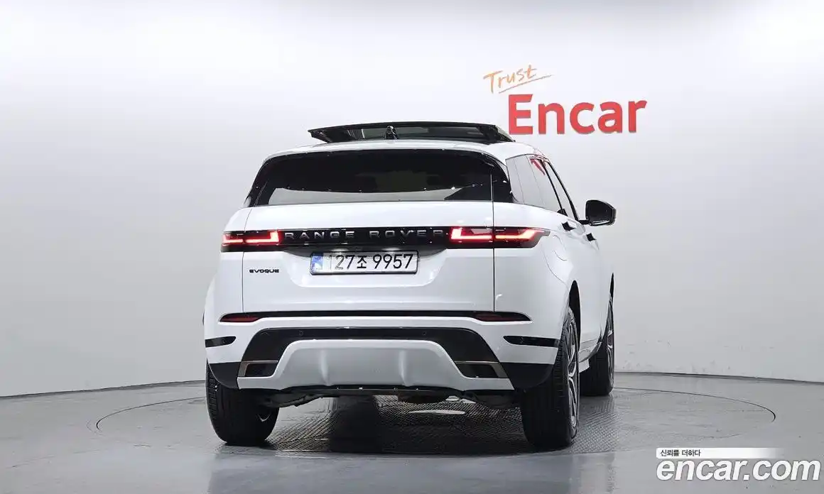 Land Rover Range Rover Evoque 2025 2.0 автомат (гидро), фото 4