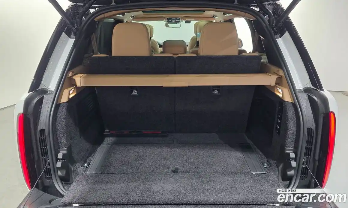 Land Rover Range Rover 2024 4.4 автомат (гидро), фото 10