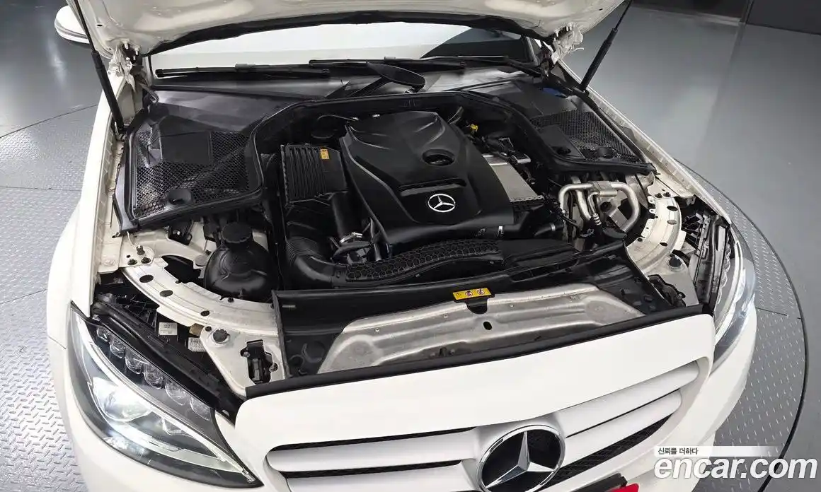 Mercedes-Benz C-Class 2016 2.0 гидро, фото 6 Mercedes-Benz C-Class 2016 2.0 гидро, фото 6