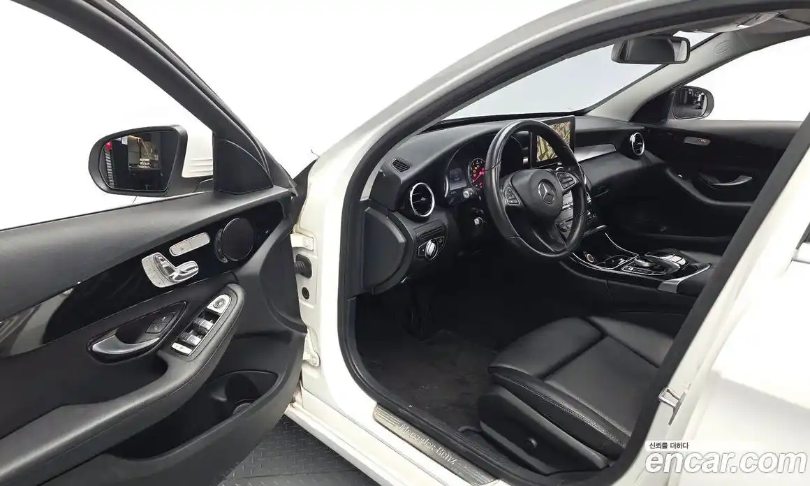 Mercedes-Benz C-Class 2016 2.0 гидро, фото 10 Mercedes-Benz C-Class 2016 2.0 гидро, фото 10