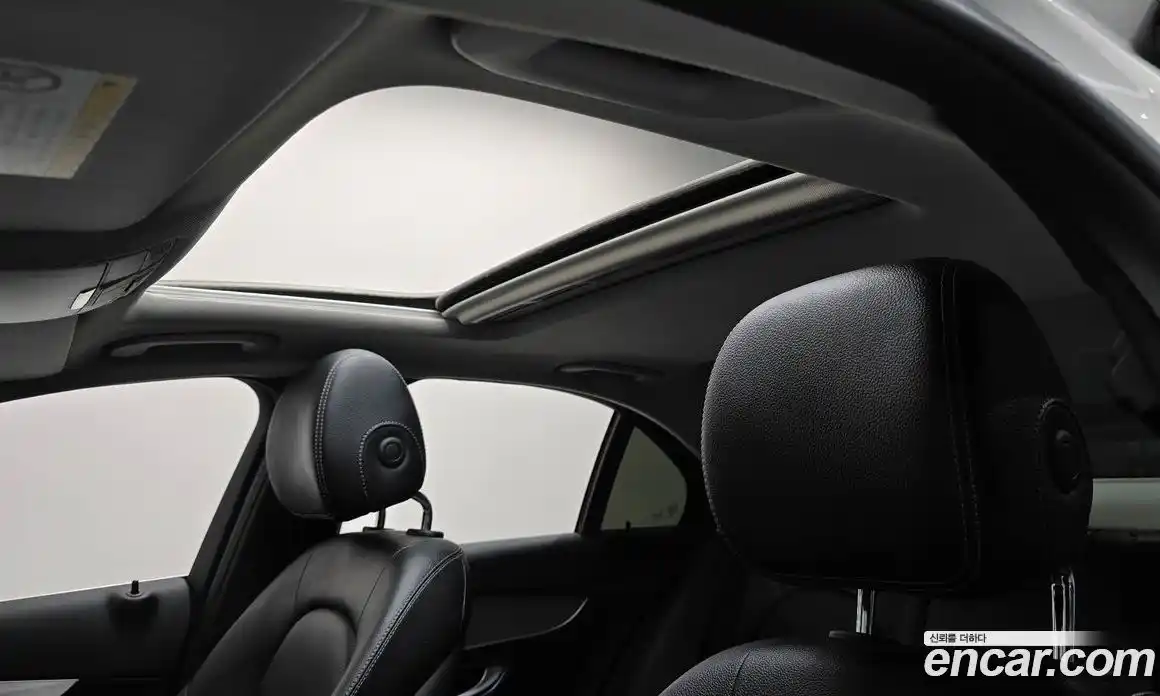 Mercedes-Benz C-Class 2017 2.0 гидро, фото 19 Mercedes-Benz C-Class 2017 2.0 гидро, фото 19