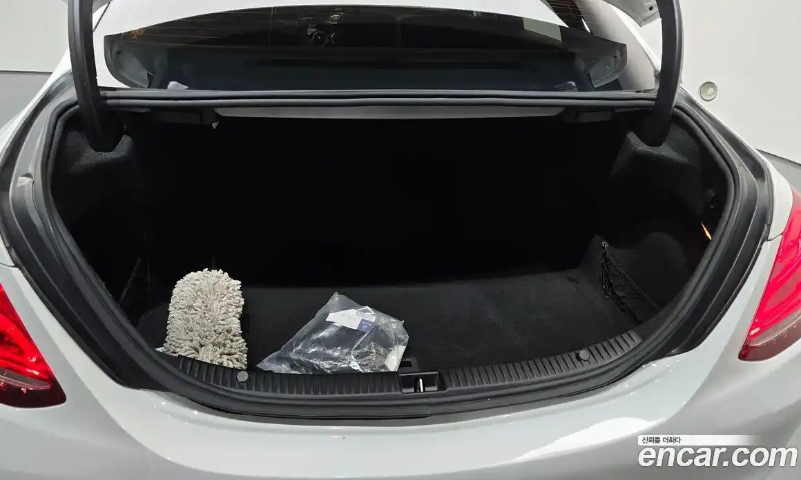 Mercedes-Benz C-Class 2017 2.0 гидро, фото 20 Mercedes-Benz C-Class 2017 2.0 гидро, фото 20