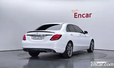 Mercedes-Benz C-Class 2017 2.0 гидро, миниатюра 2 Mercedes-Benz C-Class 2017 2.0 гидро, миниатюра 2