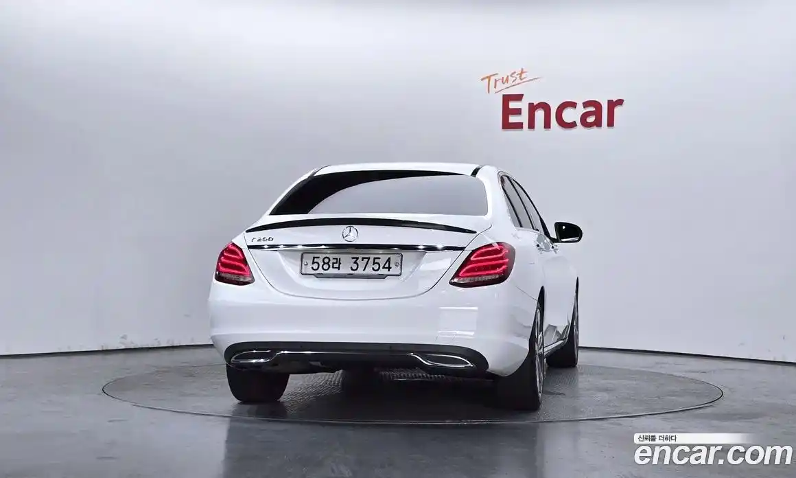 Mercedes-Benz C-Class 2017 2.0 гидро, фото 4 Mercedes-Benz C-Class 2017 2.0 гидро, фото 4