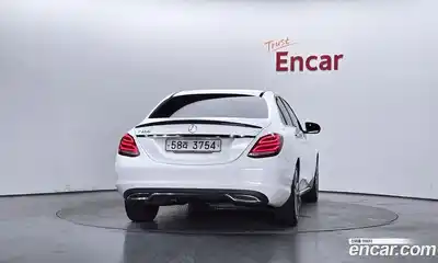 Mercedes-Benz C-Class 2017 2.0 гидро, миниатюра 4 Mercedes-Benz C-Class 2017 2.0 гидро, миниатюра 4