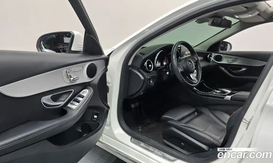 Mercedes-Benz C-Class 2017 2.0 гидро, фото 10 Mercedes-Benz C-Class 2017 2.0 гидро, фото 10