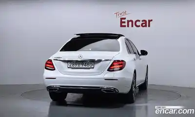 Mercedes-Benz E-Class 2019 2.0 автомат (гидро), миниатюра 4