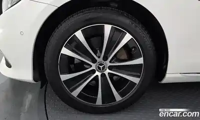 Mercedes-Benz E-Class 2019 2.0 автомат (гидро), миниатюра 5