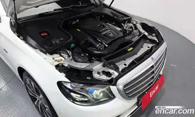 Mercedes-Benz E-Class 2019 2.0 автомат (гидро), миниатюра 6