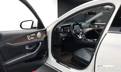 Mercedes-Benz E-Class 2019 2.0 автомат (гидро), миниатюра 10