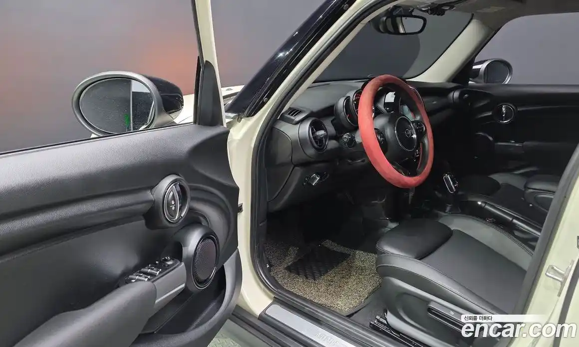 Mini Cooper 2020 1.5 автомат (гидро), фото 13