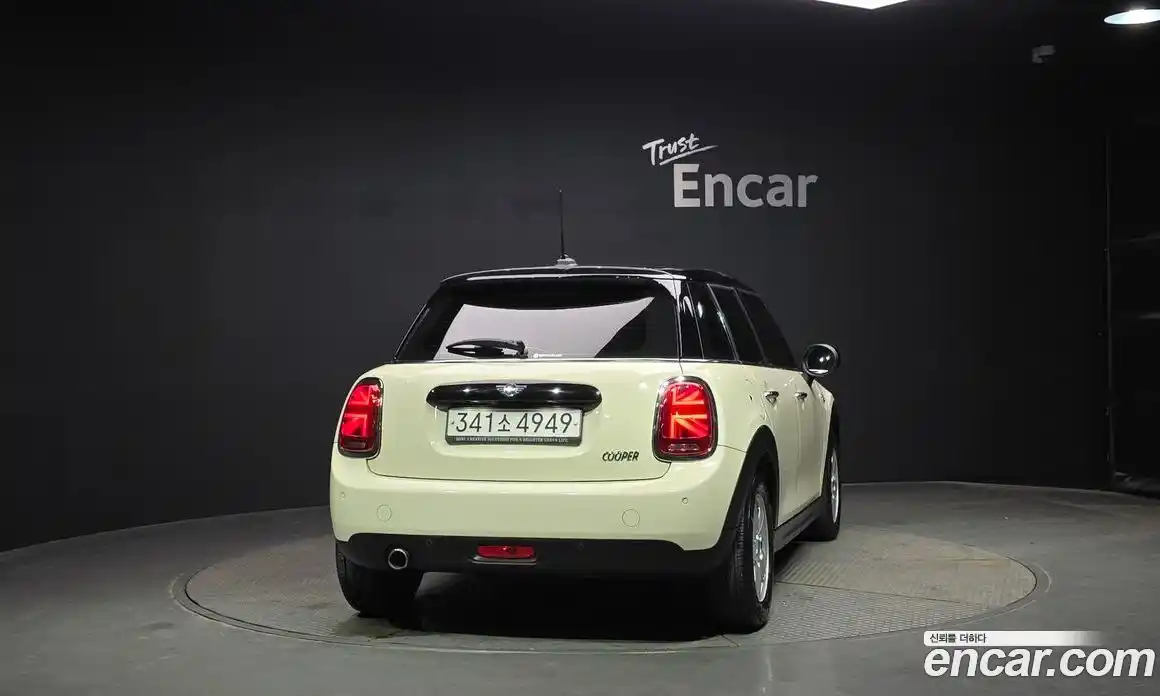 Mini Cooper 2020 1.5 автомат (гидро), фото 4