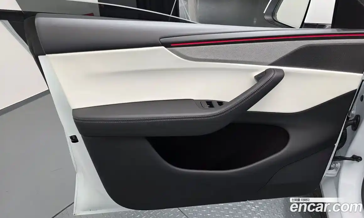 Tesla Model Y 2025 0.2 гидро, фото 13