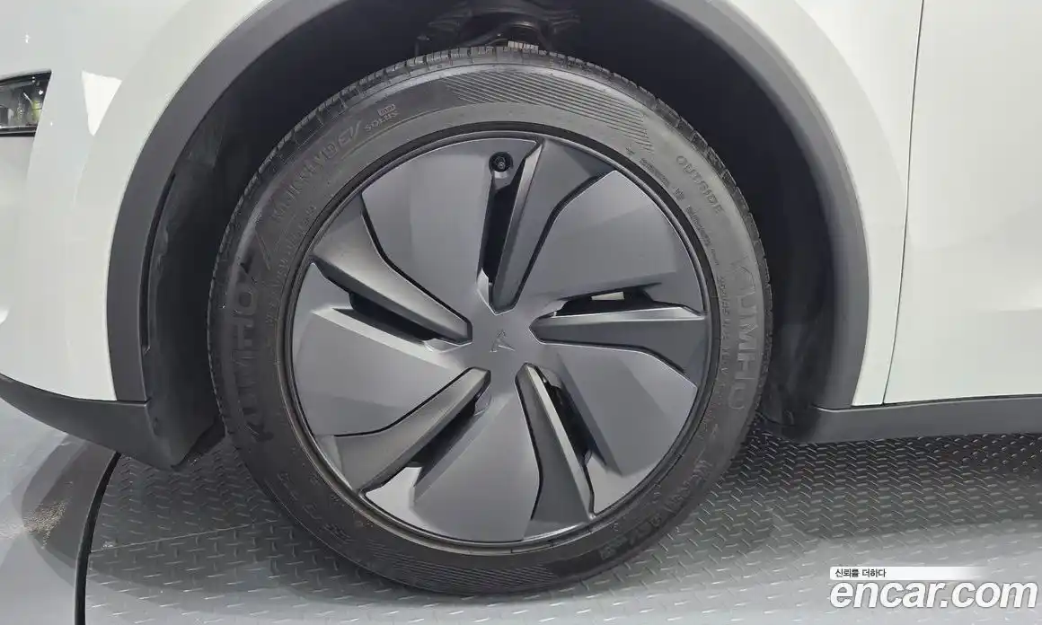 Tesla Model Y 2025 0.2 гидро, фото 4