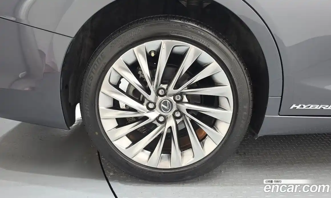 Lexus ES 2022 2.5 гидро, фото 5