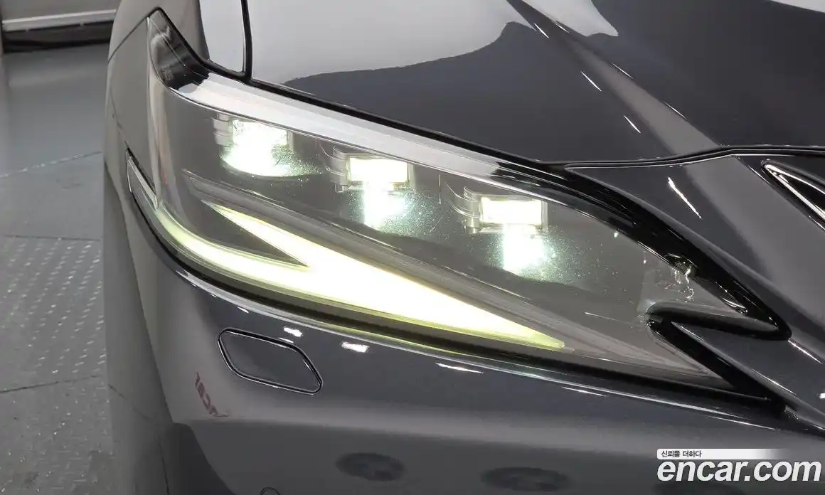 Lexus ES 2022 2.5 гидро, фото 8