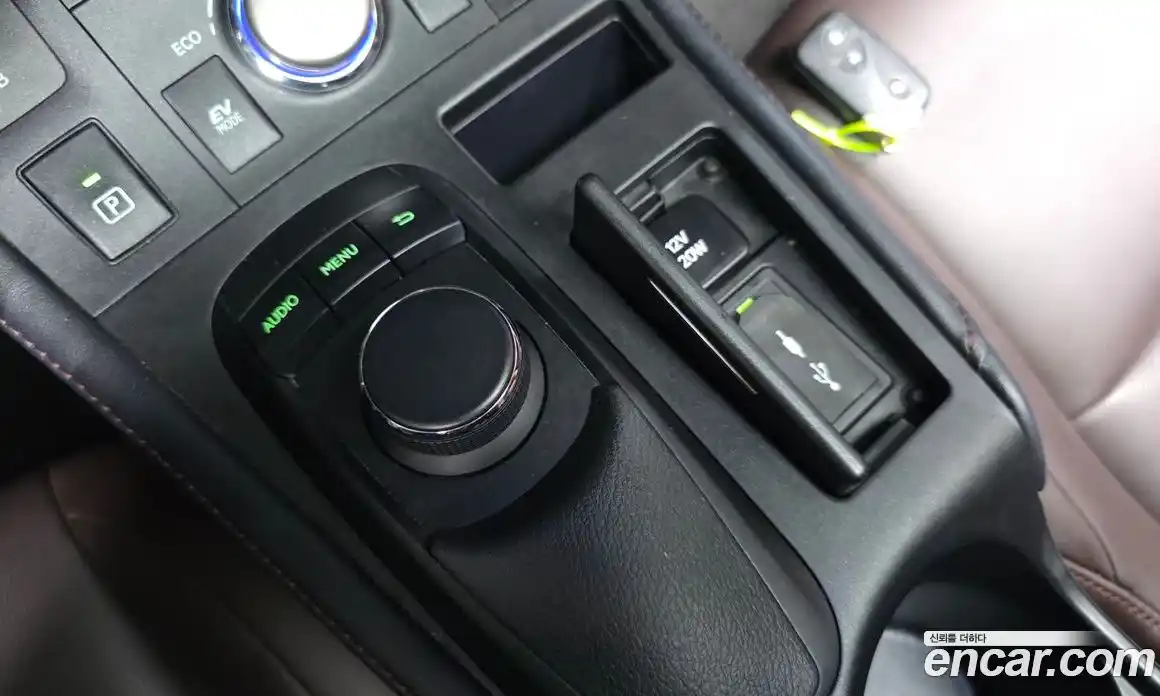 Lexus CT200h 2017 1.8 гидро, фото 27