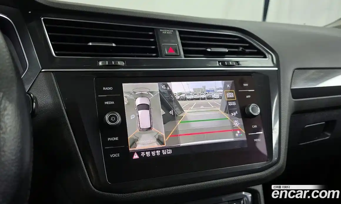Volkswagen Tiguan 2018 2.0 автомат (гидро), фото 20