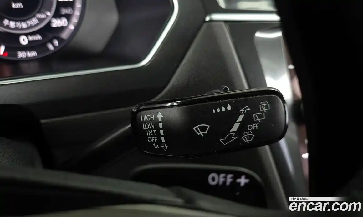 Volkswagen Tiguan 2018 2.0 автомат (гидро), фото 28