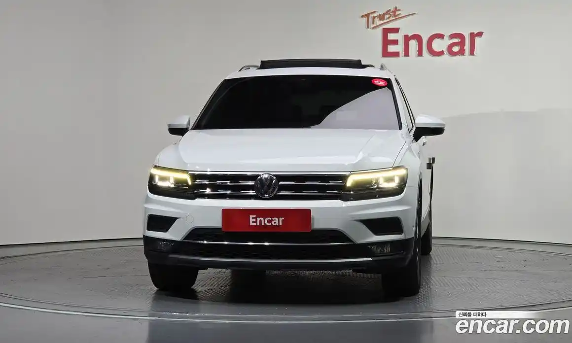 Volkswagen Tiguan 2018 2.0 автомат (гидро), фото 3