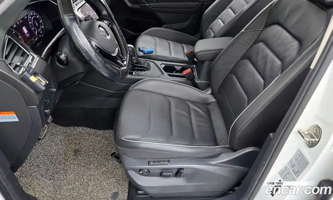 Volkswagen Tiguan 2018 2.0 автомат (гидро), фото 31