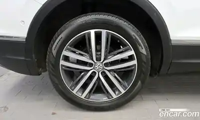 Volkswagen Tiguan 2018 2.0 автомат (гидро), миниатюра 5
