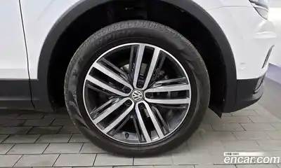 Volkswagen Tiguan 2018 2.0 автомат (гидро), миниатюра 7