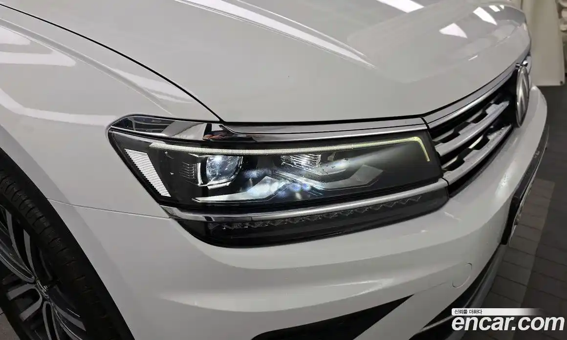Volkswagen Tiguan 2018 2.0 автомат (гидро), фото 8