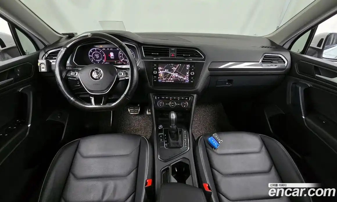 Volkswagen Tiguan 2018 2.0 автомат (гидро), фото 10