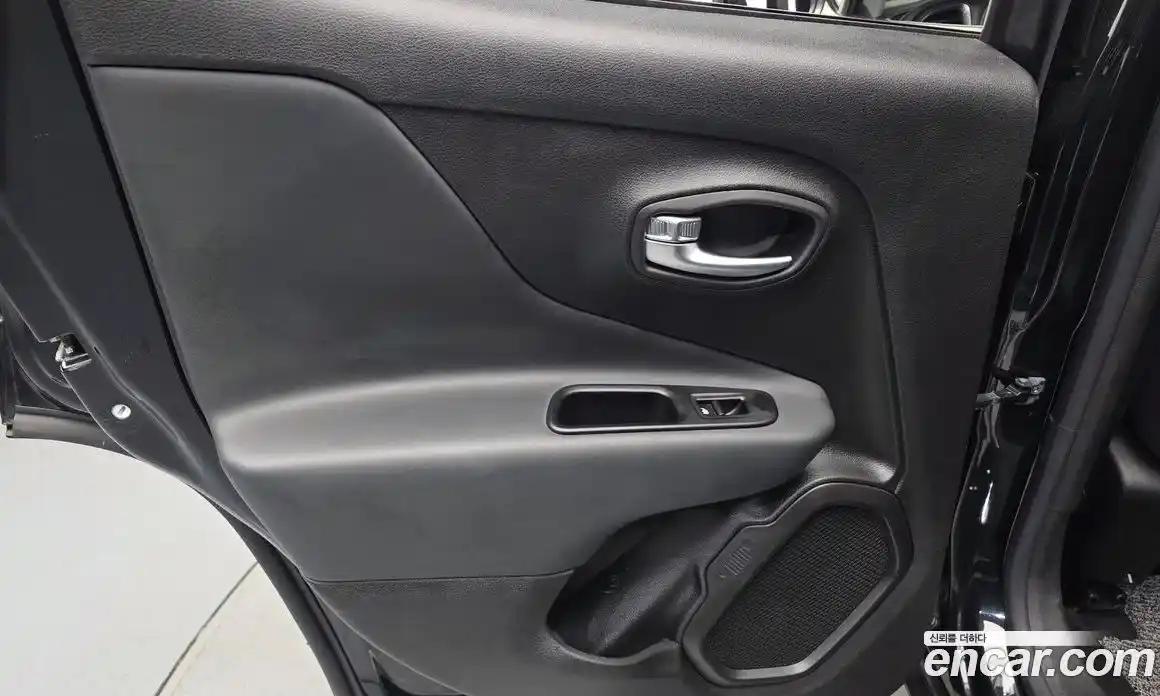 Jeep Renegade 2021 2.4 автомат (гидро), фото 15