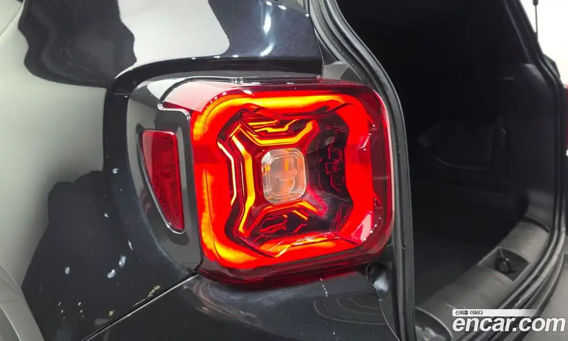 Jeep Renegade 2021 2.4 автомат (гидро), фото 9