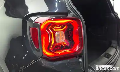 Jeep Renegade 2021 2.4 автомат (гидро), миниатюра 9