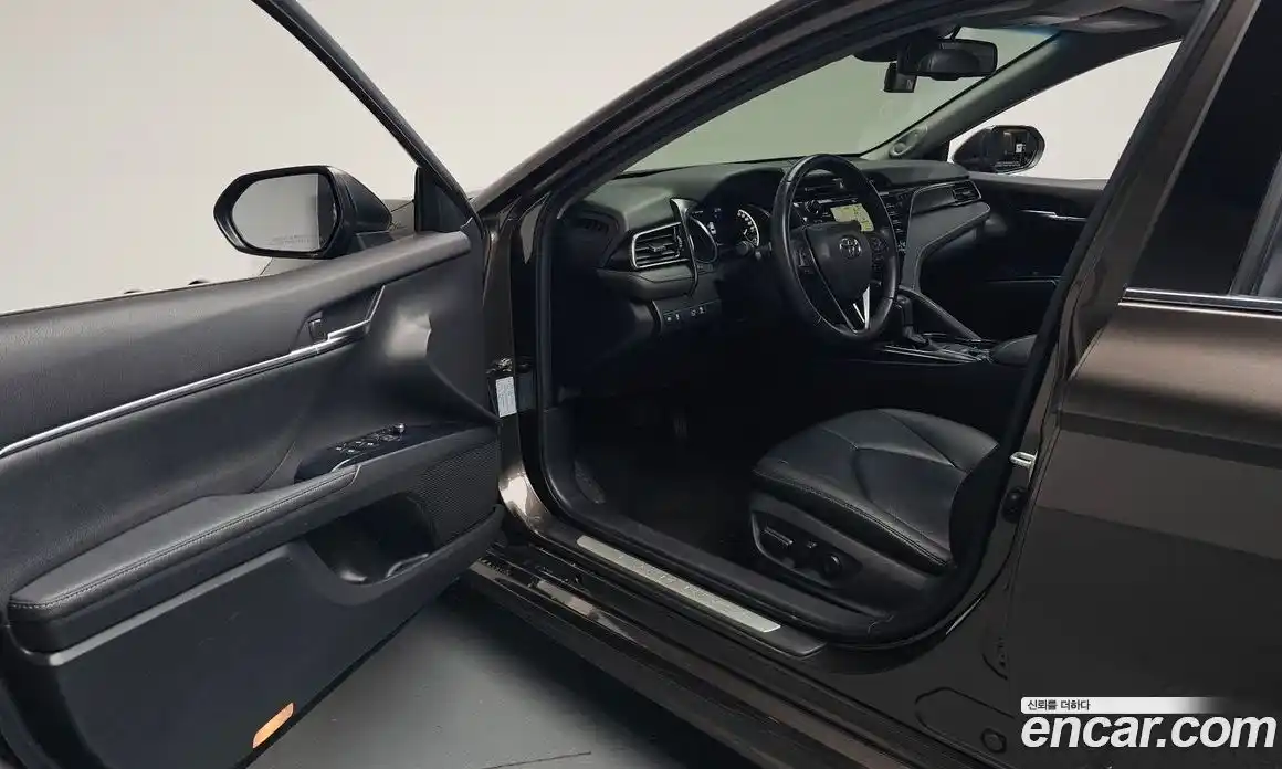 Toyota Camry 2020 2.5 гидро, фото 13