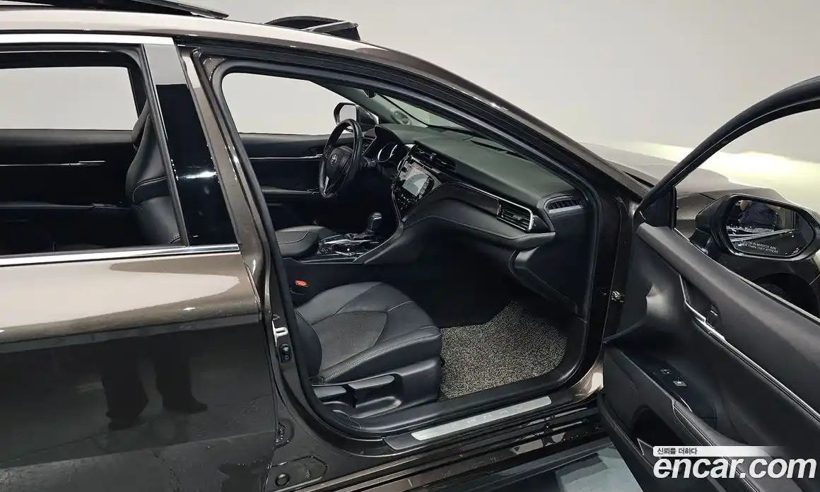 Toyota Camry 2020 2.5 гидро, фото 16