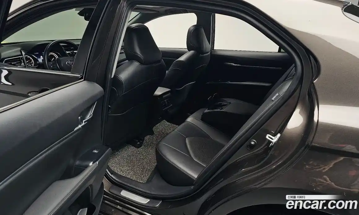 Toyota Camry 2020 2.5 гидро, фото 17